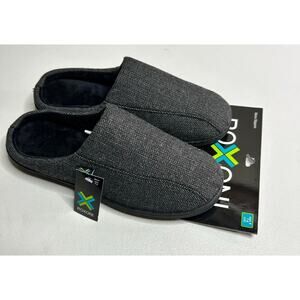 NWT Roxtoni house slippers. Mens size small 7-8